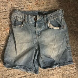 1822 shorts